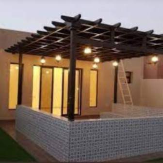 متخصصون في تركيب مظلات برجولات لجلسات أسطح المنازل